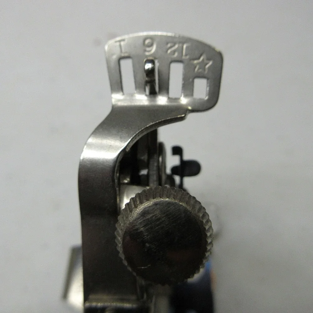 VTG 1935 SINGER Sewing Machine Attachments & Needles in Original Box Simanco USA